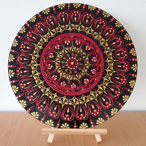 Mandala ručne maľovaná červeno zlatá, 38cm