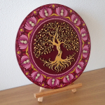 Ručne maľovaná mandala bordovo-ružová so stromom života, 28 cm